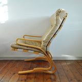 Stylish and extremely comfortable lounge chairs from Rykken & Co by Oddvin Rykken